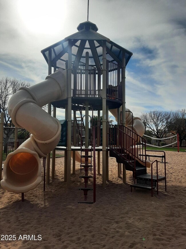 Building Photo - 1401 E Jasper Dr