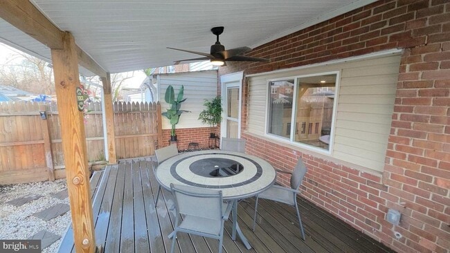 Building Photo - 800 Seckel Ct