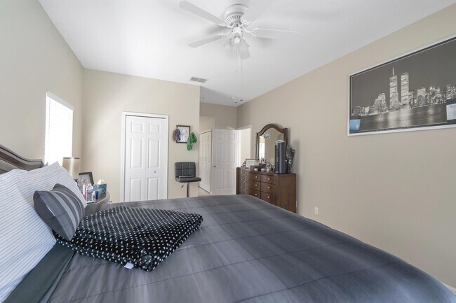 Building Photo - 5145 Marbella Isle Dr