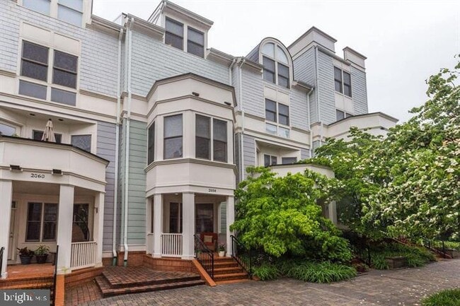 Building Photo - 2058 N Oakland St
