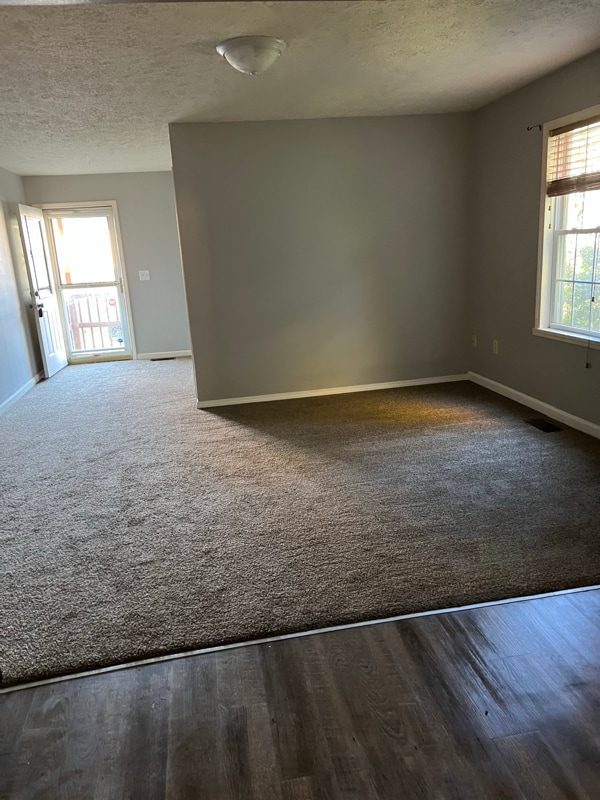 Building Photo - 109 S 6th St