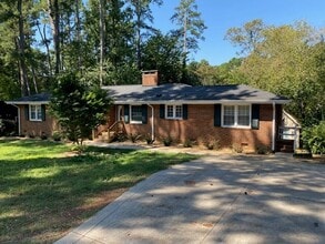 Building Photo - 1214 Poplar Ave