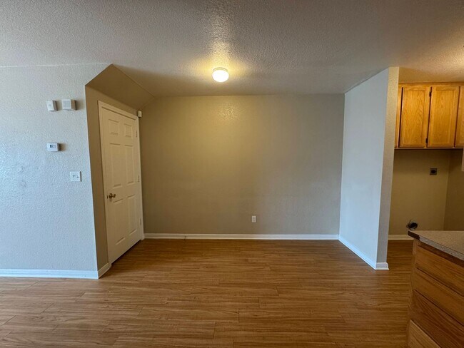 Building Photo - 3805 Ys Pak Ct