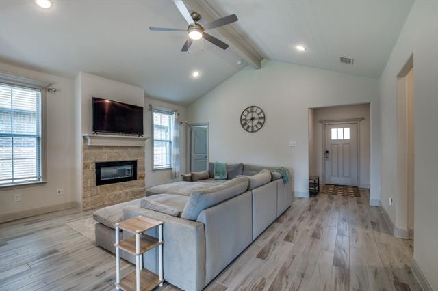 Building Photo - 248 Braves Wy
