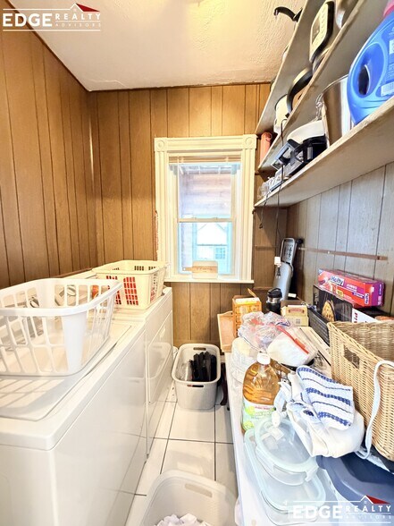 Building Photo - 45 Falkland St