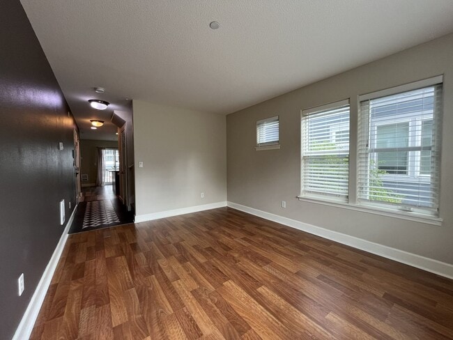 Building Photo - Incredible SE Hazelwood 2 Bedroom + 1 Bathroom Condo w/ included Garage and Washer & Dryer!!