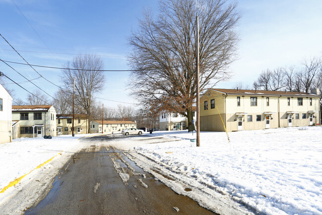 Building Photo - Linmar Terrace