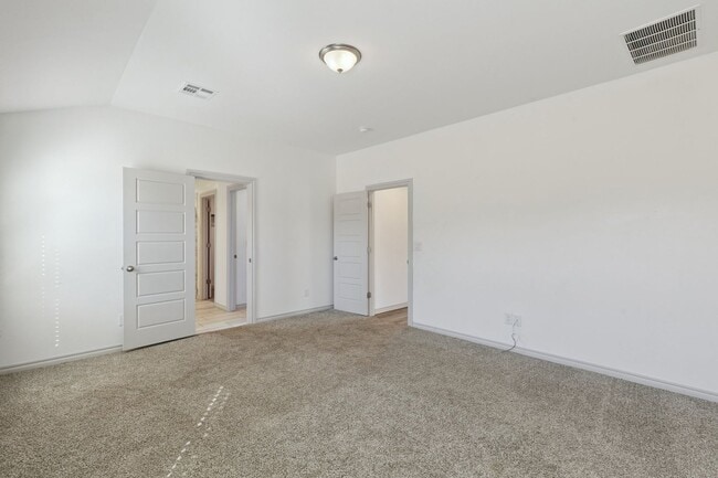 Building Photo - Stunning 4-Bed Home in Deer Creek Schools with Open Floorplan & Community Amenities