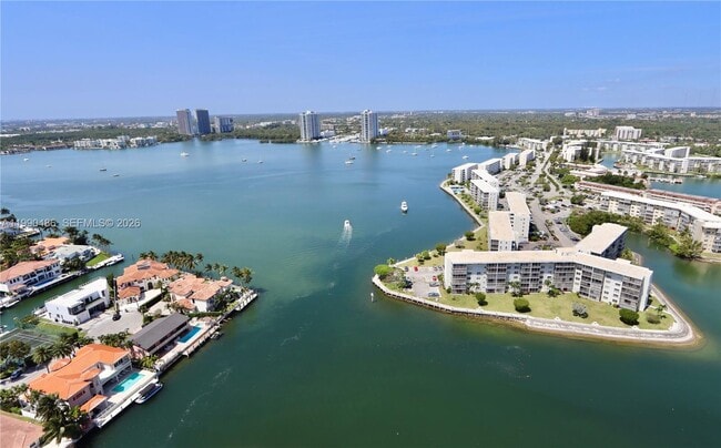 Building Photo - 1000 W Island Blvd