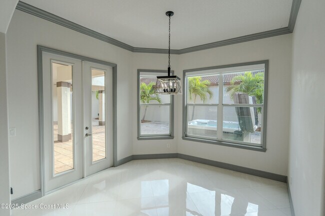 Building Photo - 2453 Rodina Dr