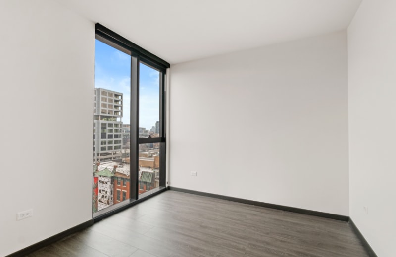 Building Photo - 1498 W Randolph St