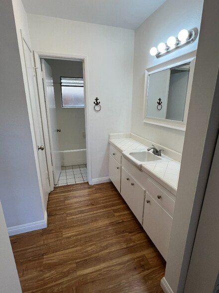 Building Photo - 244 5th St