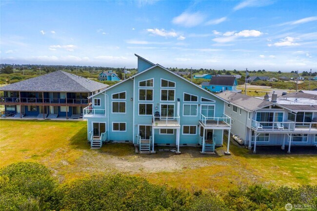 Building Photo - 1029 S Sand Dune Ave SW