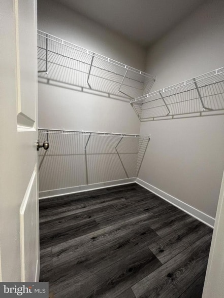 Building Photo - 38 Meadow View Ln