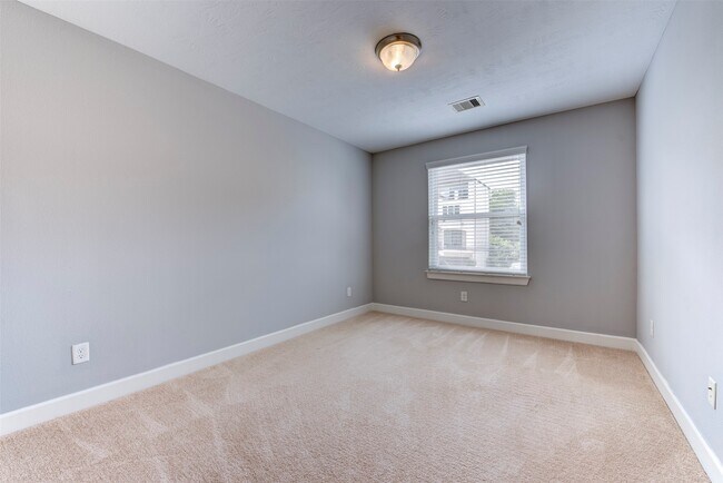 Building Photo - 1811 Wichita St