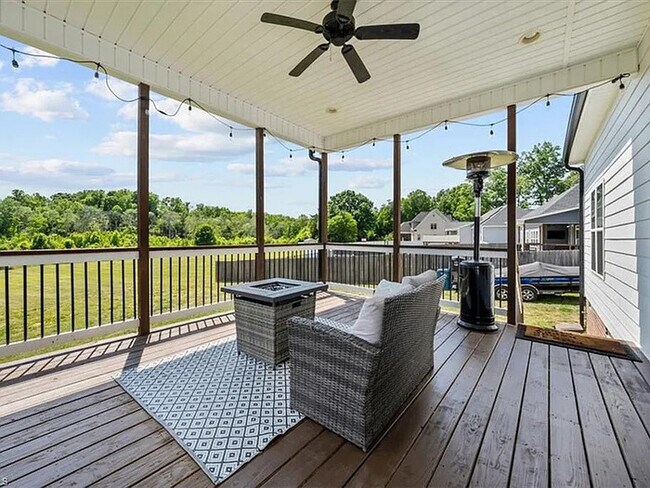 Building Photo - Lease OR Lease to Own