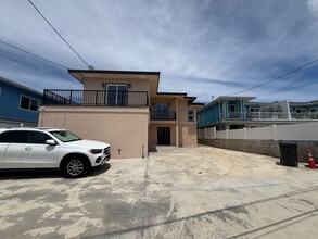 Building Photo - 1674 Kino St