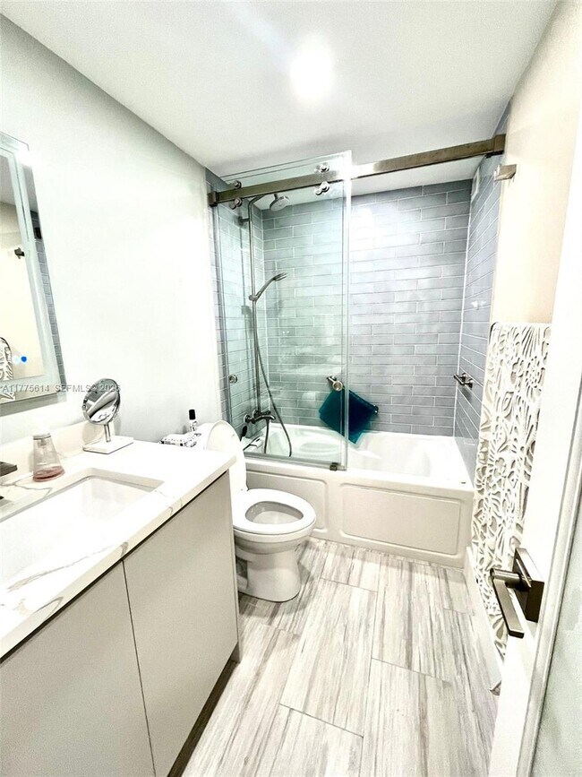 Building Photo - 3505 S Ocean Dr