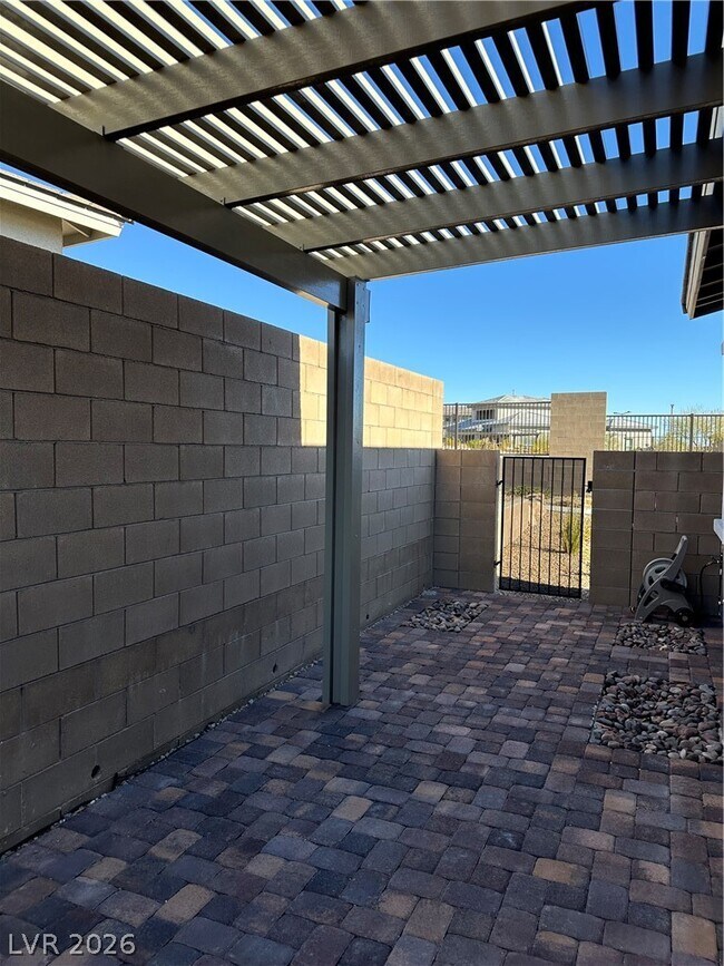 Building Photo - 12488 Primrose Grove Ln