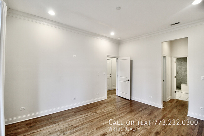 Building Photo - Fulton Market Condo-Quality 3 bedroom 2 ba...