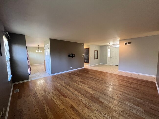 Building Photo - 2297 Roaring Creek Dr