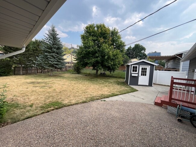 Building Photo - ~Applications Pending~3 Bed, 2 Bath Home for Rent!!