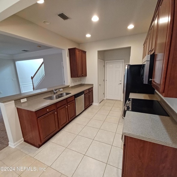 Building Photo - 6270 Autumn Berry Cir