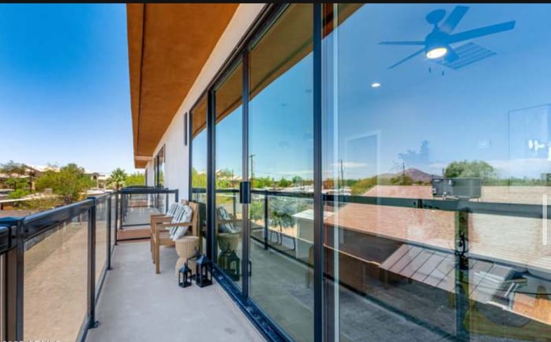 Building Photo - 411 N 32nd Pl