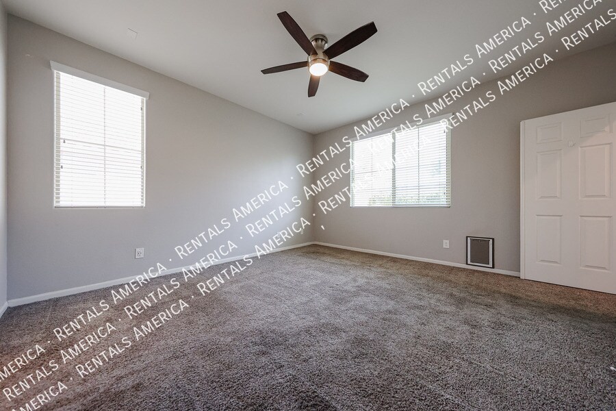 Building Photo - 3366 E Dogwood Pl