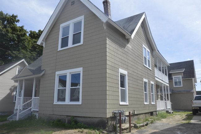 Building Photo - 429 Central St