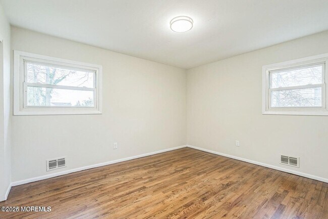 Building Photo - 1575 Deer Hollow Dr