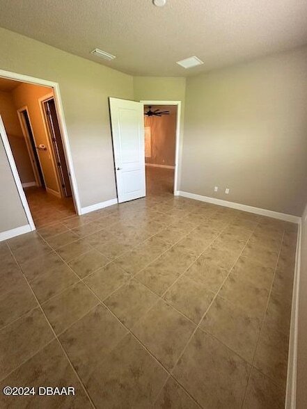 Building Photo - 6326 Hanfield Dr