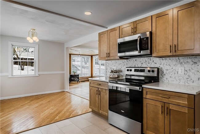 Building Photo - 63 Higby Rd