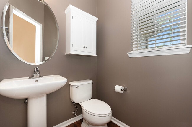 Building Photo - 2329 Moonlight Ct