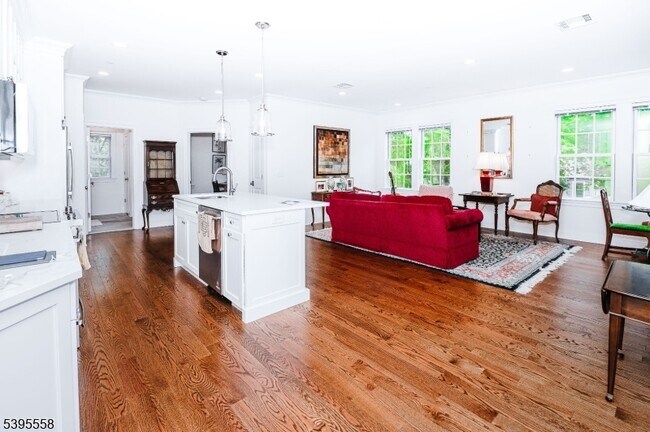 Building Photo - 29 Euclid Ave