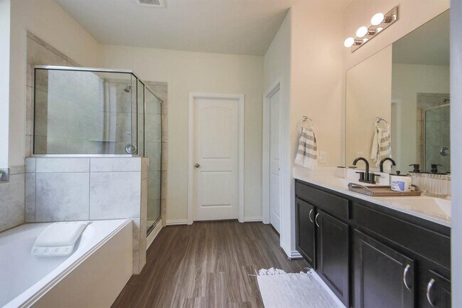 Building Photo - 4643 Sequoia Echo Dr