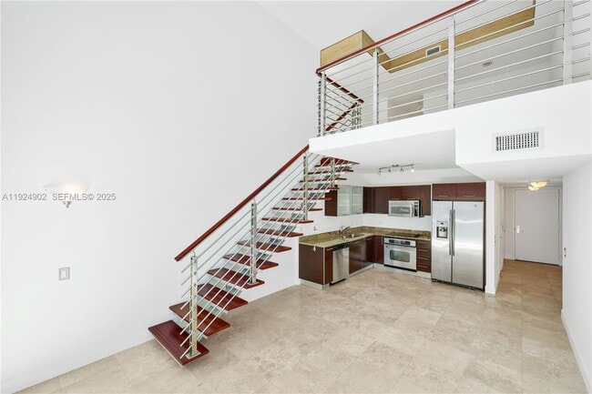 Building Photo - 41 SE 5th St