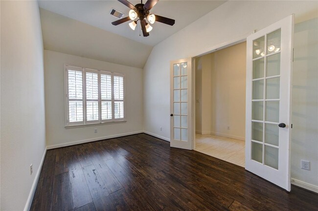 Building Photo - 25642 Luna Vista Dr