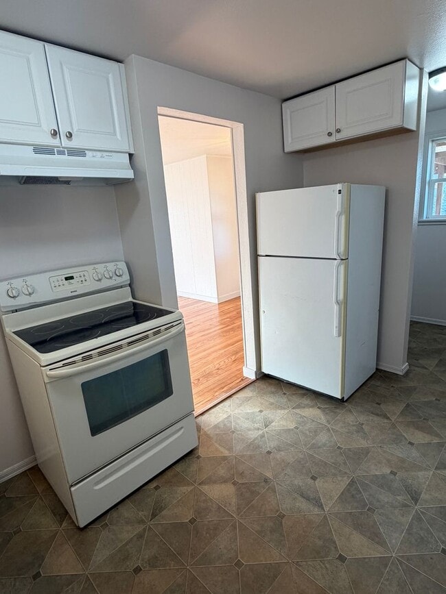 Building Photo - Knolls Vista 3 Bedroom Home for Rent