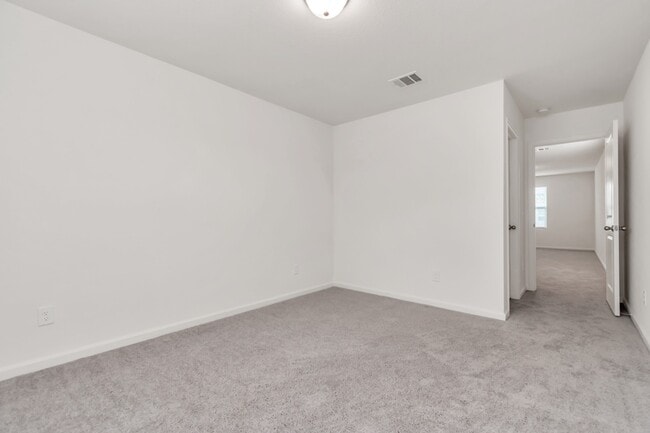 Building Photo - 7810 Hightree Dr