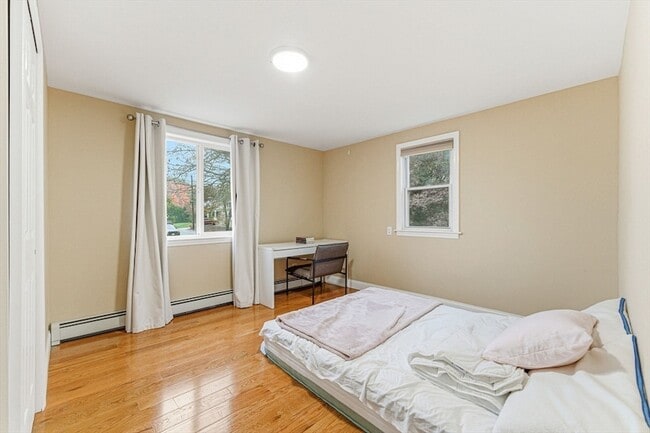 Building Photo - 63 Dickerman Ln