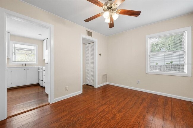 Building Photo - 321 Ohio Pl