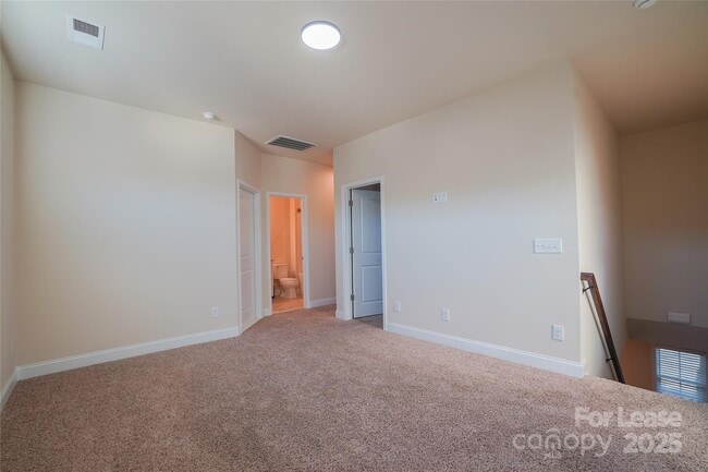 Building Photo - 6426 Hove Rd