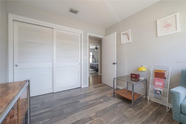 Building Photo - 2523 Lake Ellen Cir