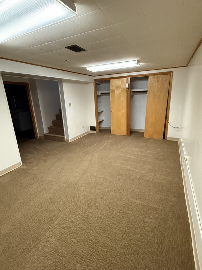 Building Photo - 951 Park Ave