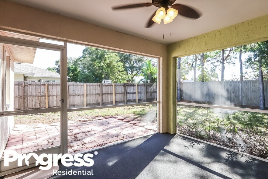 Building Photo - 4208 76th Dr E