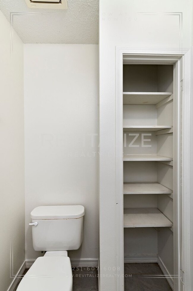 Building Photo - Beautifully Renovated 3 Bed 2 Bath Home in Theodore