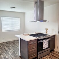 Building Photo - 1641 Evergreen Ave