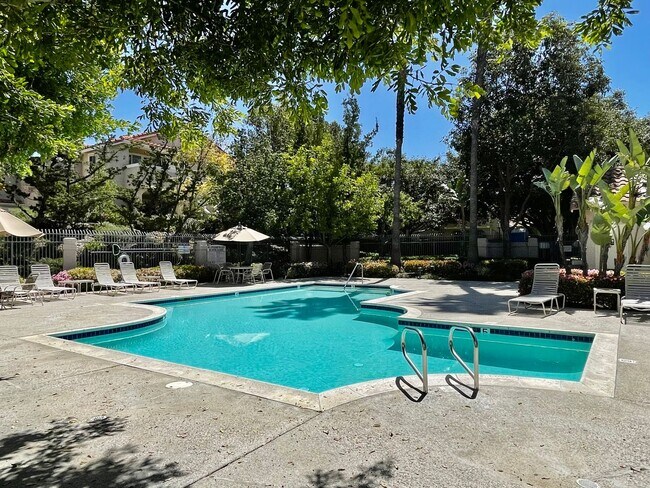 Building Photo - Adorable 2bdrm/2ba in Rancho Santa Margarita