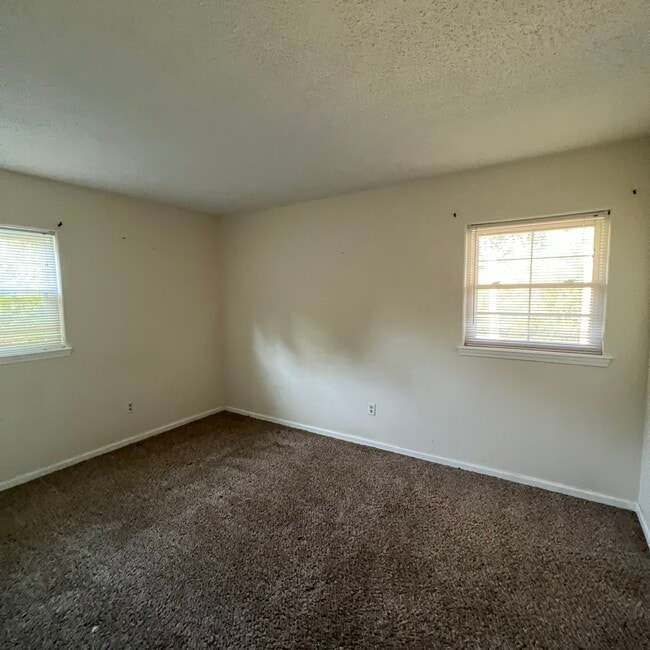 Building Photo - 2006 Columbus Cir